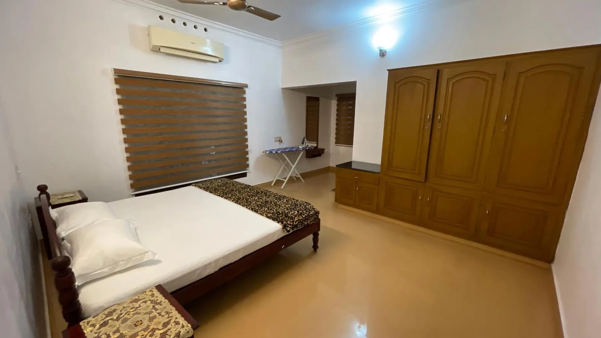 בית הארחה Kochi Mangosteen Villa